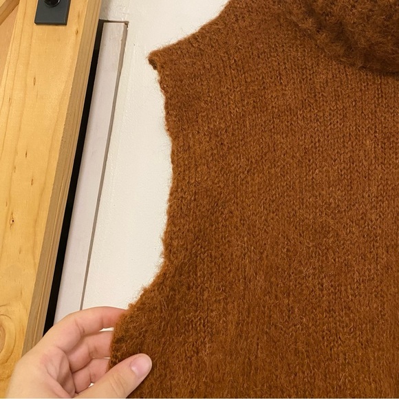 Erika Cavallini Brown Sleeveless Turtleneck Sweater - Picture 3 of 7